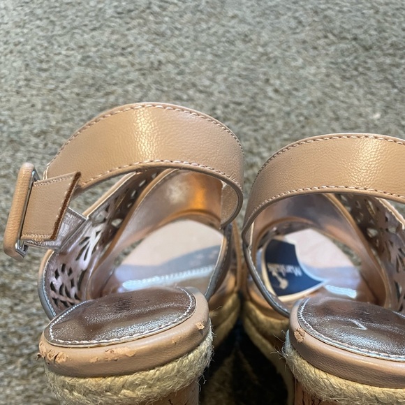 NWT Women’s Olivia Miller wedge sandals - Picture 9 of 13